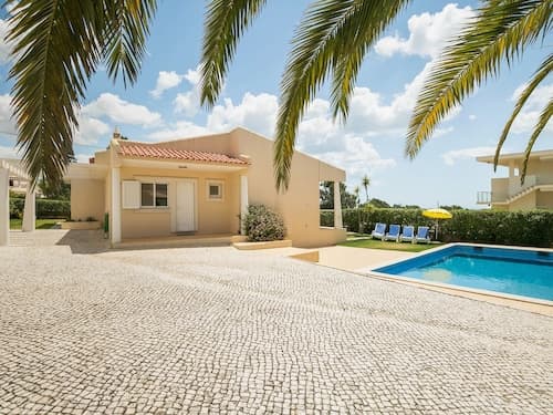 Lively Holiday Home in Albufeira With Private Pool 500m From the Beach