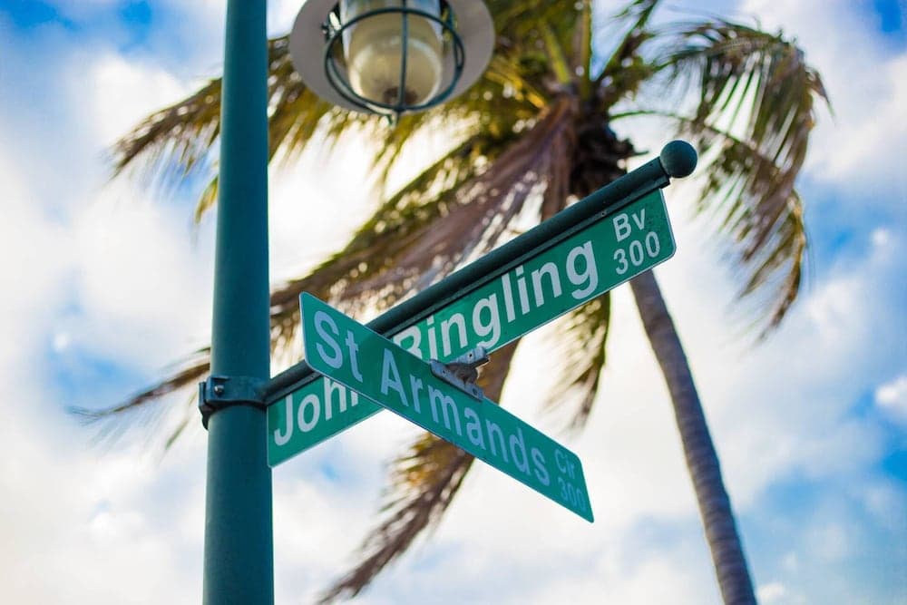 Kingston Arms 2nd Fl Walk to Beach & St. Armands Circle