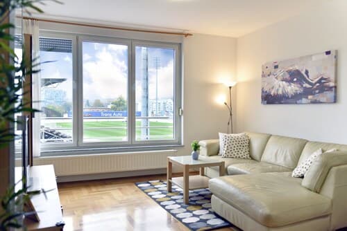 Apartment Stadium