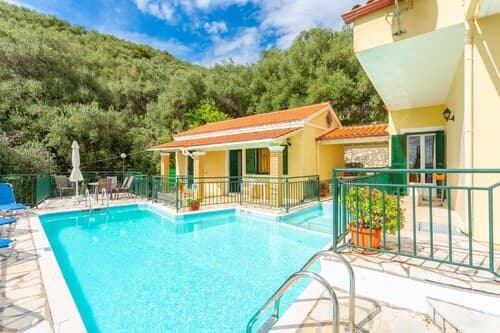 Sofia Large Private Pool Walk to Beach Sea Views A C Wifi Car Not Required - 1552