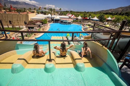 Magic Robin Hood Waterpark Lodge Resort