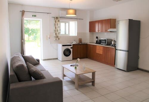 "kalamaki Plaza Apartments 'kalimera'"