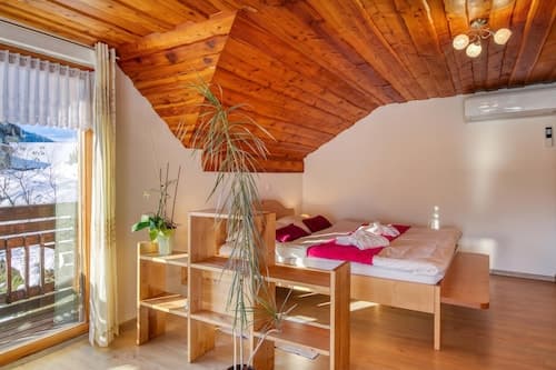 Pool & Wellness Chalet Sunshine