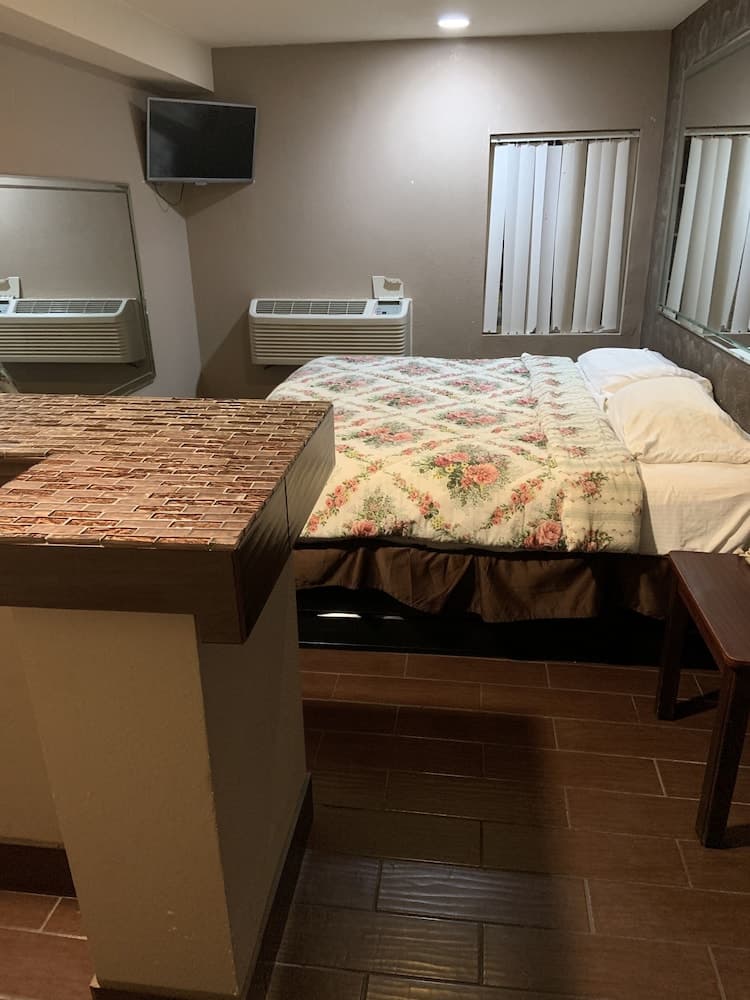 Royal Relax Inn
