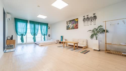 Jeju Dalbam Pension