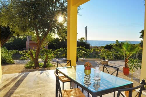 Holiday House Angelos B on Agios Gordios Beach