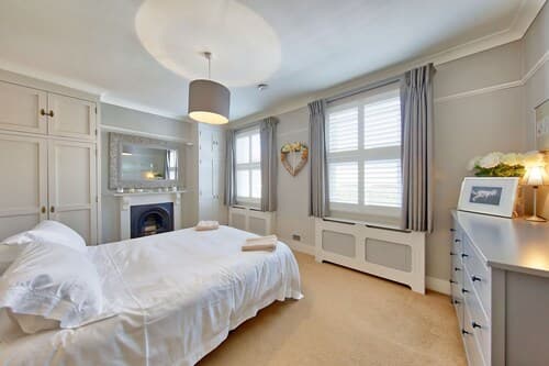 Central Wimbledon House Sleeps 8 - Secluded Garden