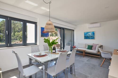 Irena Apartments