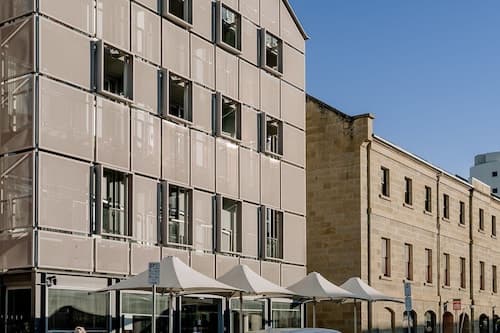 Salamanca Wharf Hotel