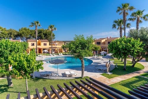 Apartamentos Ses Anneres