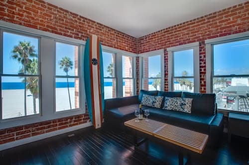Venice Breeze Suites