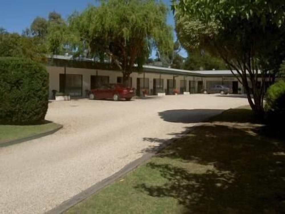 Yea Motel