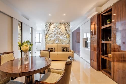 Milan Royal Suites & Luxury Apartments