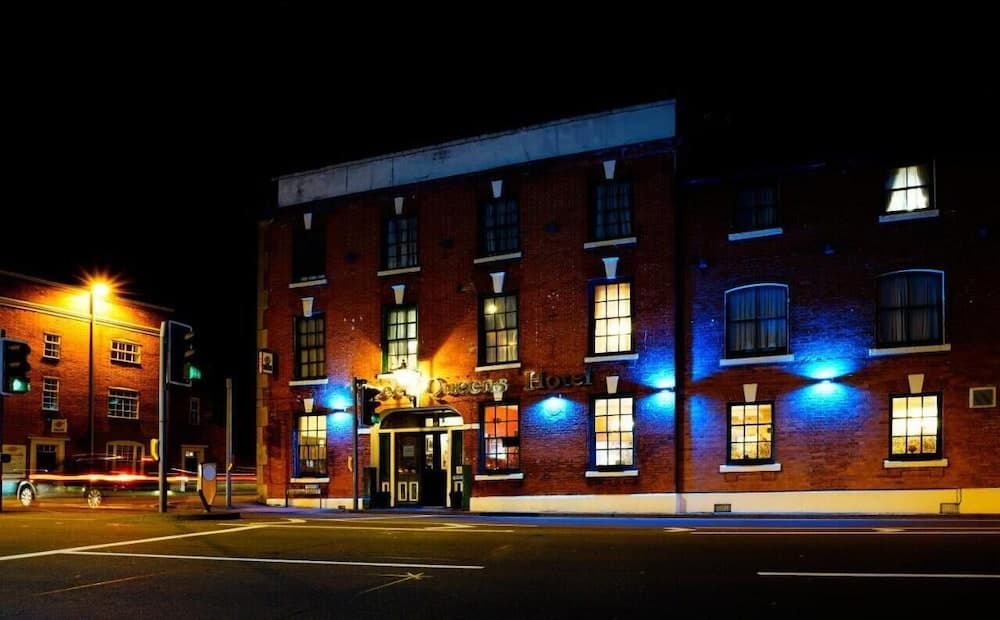 Three Queens Hotel