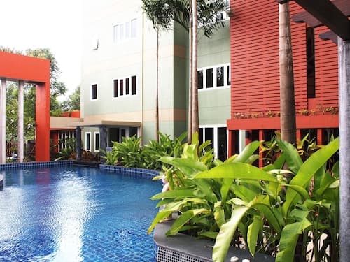 Phuket Ecozy Hotel