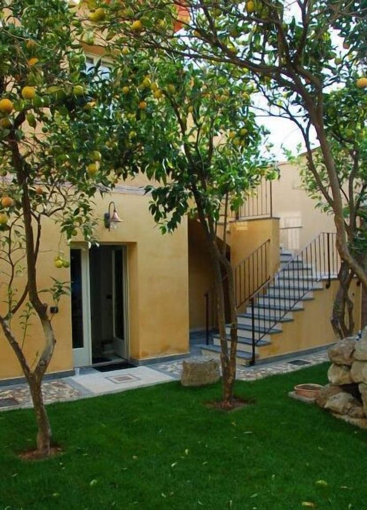 La Corte di Lucina