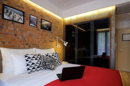 SL Industry Hotel