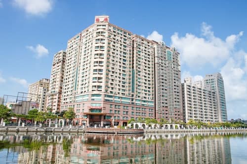 Wei-Yat Grand Hotel
