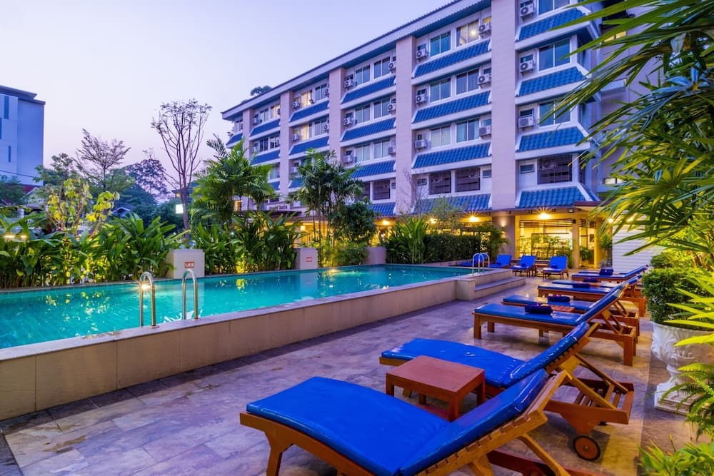 Sakulchai Place Hotel