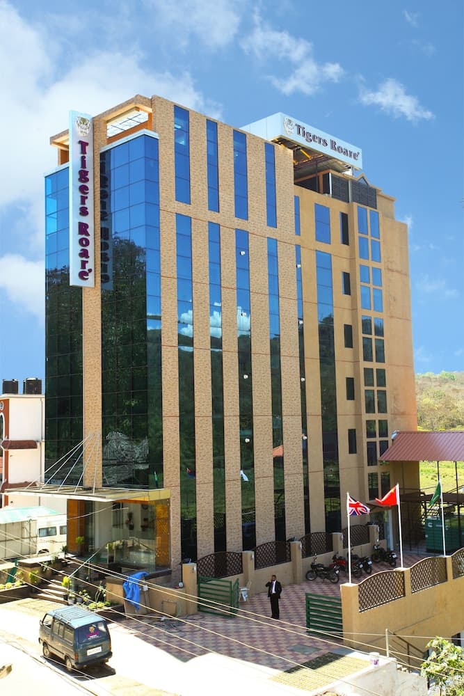 Hotel Tigers Roare'