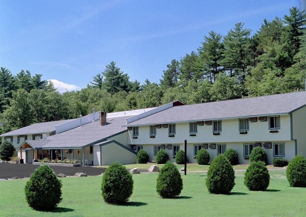 Eastern Inn & Suites