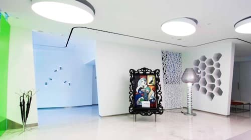 Royal Hotel Group Central Park Branch