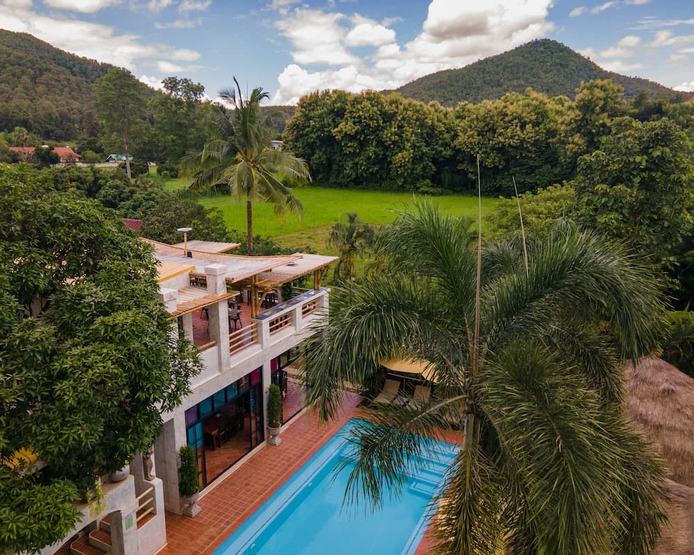 Baanpong Lodge