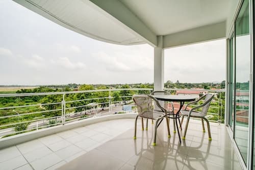 Capital O 998 The Magnolias Pattaya Boutique Resort