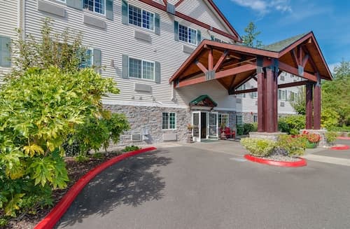 FairBridge Inn & Suites Dupont