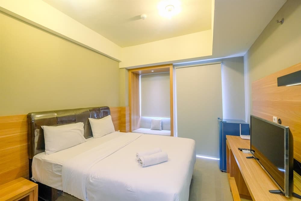 Wonderful Studio Apartment at Mustika Golf Residence