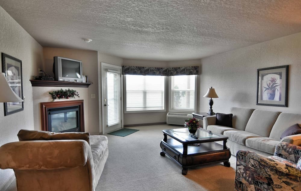 Unit 312 1 BD/ 1 BA Condo