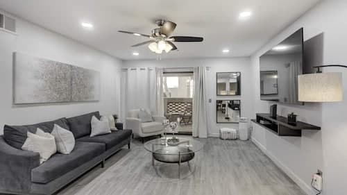 Executive 2 Bdrm Condo in the Heart of Biltmore!