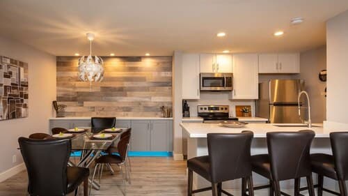 Ultra Modern Old Town Scottsdale 3 Bedroom!