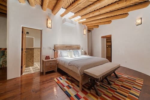 Ranchitos - Private Luxury Home With Swimming Pool