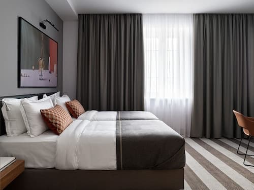 B.60 Hotel