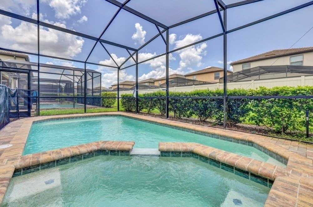 7 Bed Luxury Home With Great Amenities! 7 Bedroom Villa by RedAwning