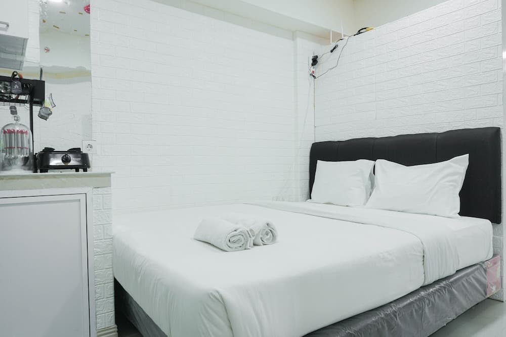 Elegant Studio at Meikarta Apartment