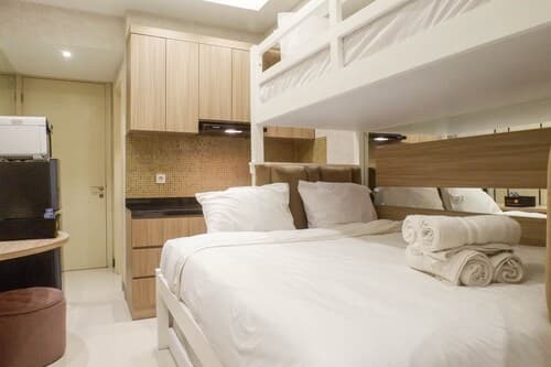 Best Studio Benson Apartment Connected to Pakuwon Mall next to Anderson