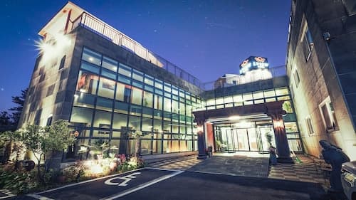 J View Hotel