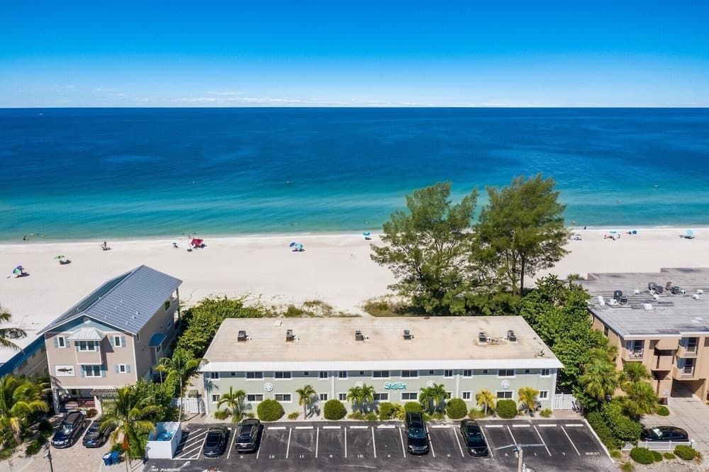 Shell Cove 106 2 Bedroom Condo by RedAwning