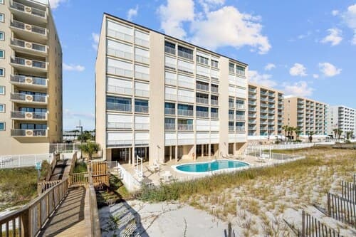 Edgewater 41
