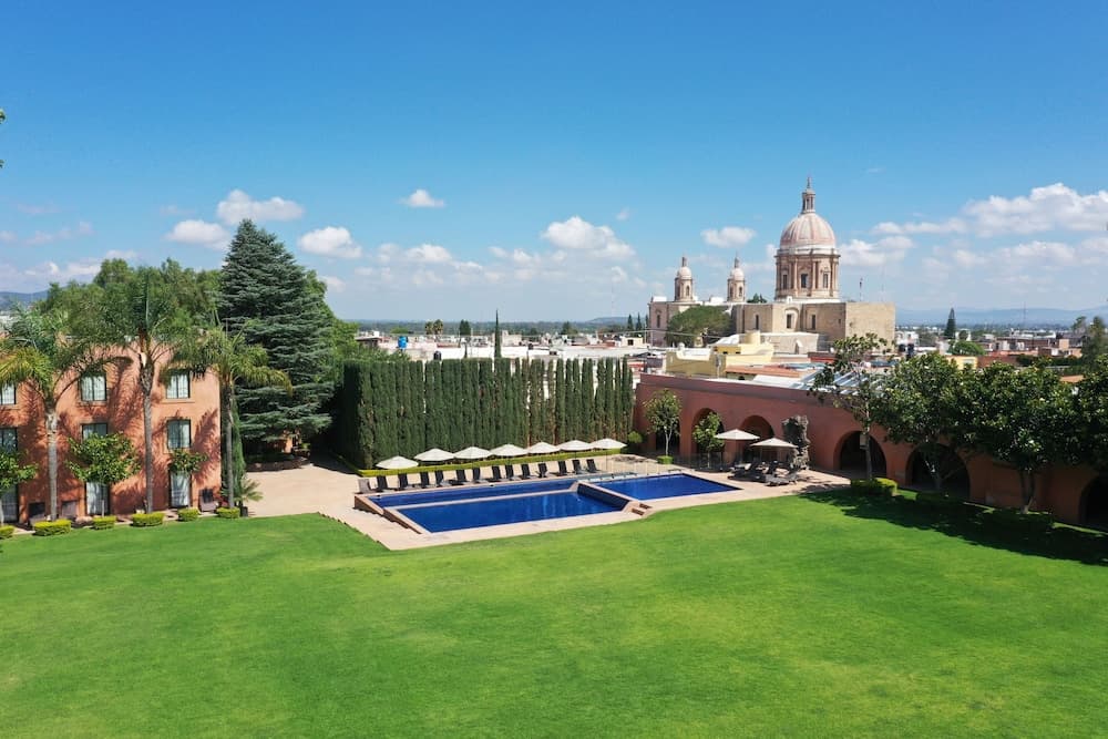 El Diezmo Hotel