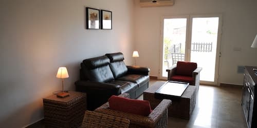 Renovated Seafront Apartment in Saidia 50m - Residente Perle Orientale rt1