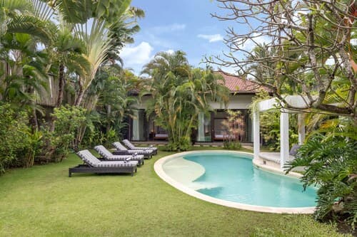 Villa Alice Dua by Villa Finder