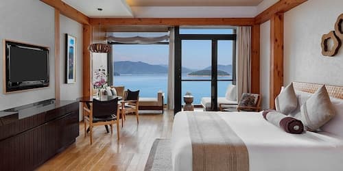 Holiday Inn One Thousand Island Lake by IHG