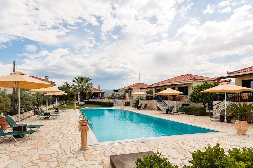 Astros Poolside Home -Enchanting Sunsets