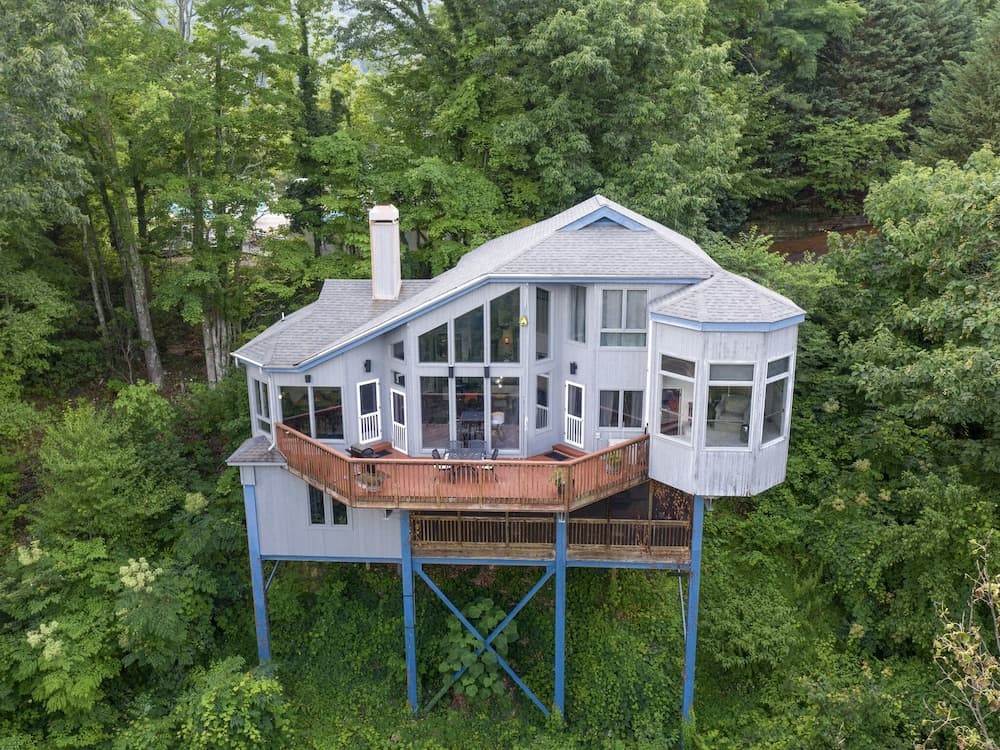 Birdsong by Jackson Mountain Rentals