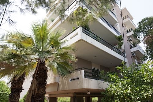 Pleasant 2BR Apartment near HELEXPO