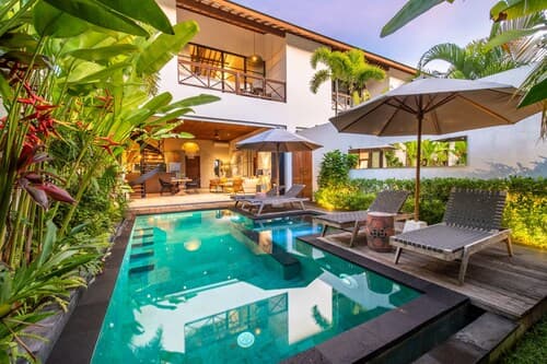 Luxury Private Loft, 2 BR, Canggu With Staff