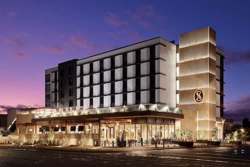 Senna House Hotel Scottsdale, Curio Collection by Hilton